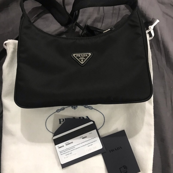 Prada Re Edition 2000 shoulder bag - Picture 6 of 6